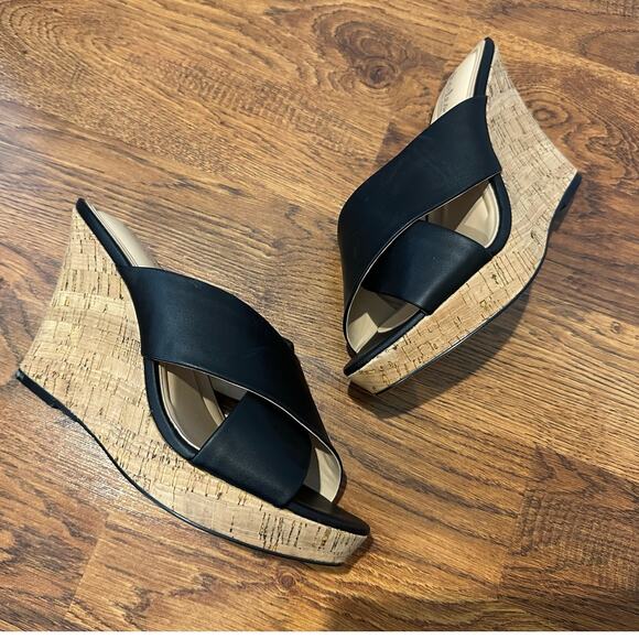 Charles by Charles David Latrice Faux Leather Wedge Sandals Black Women’s Sz 9 - Picture 1 of 9